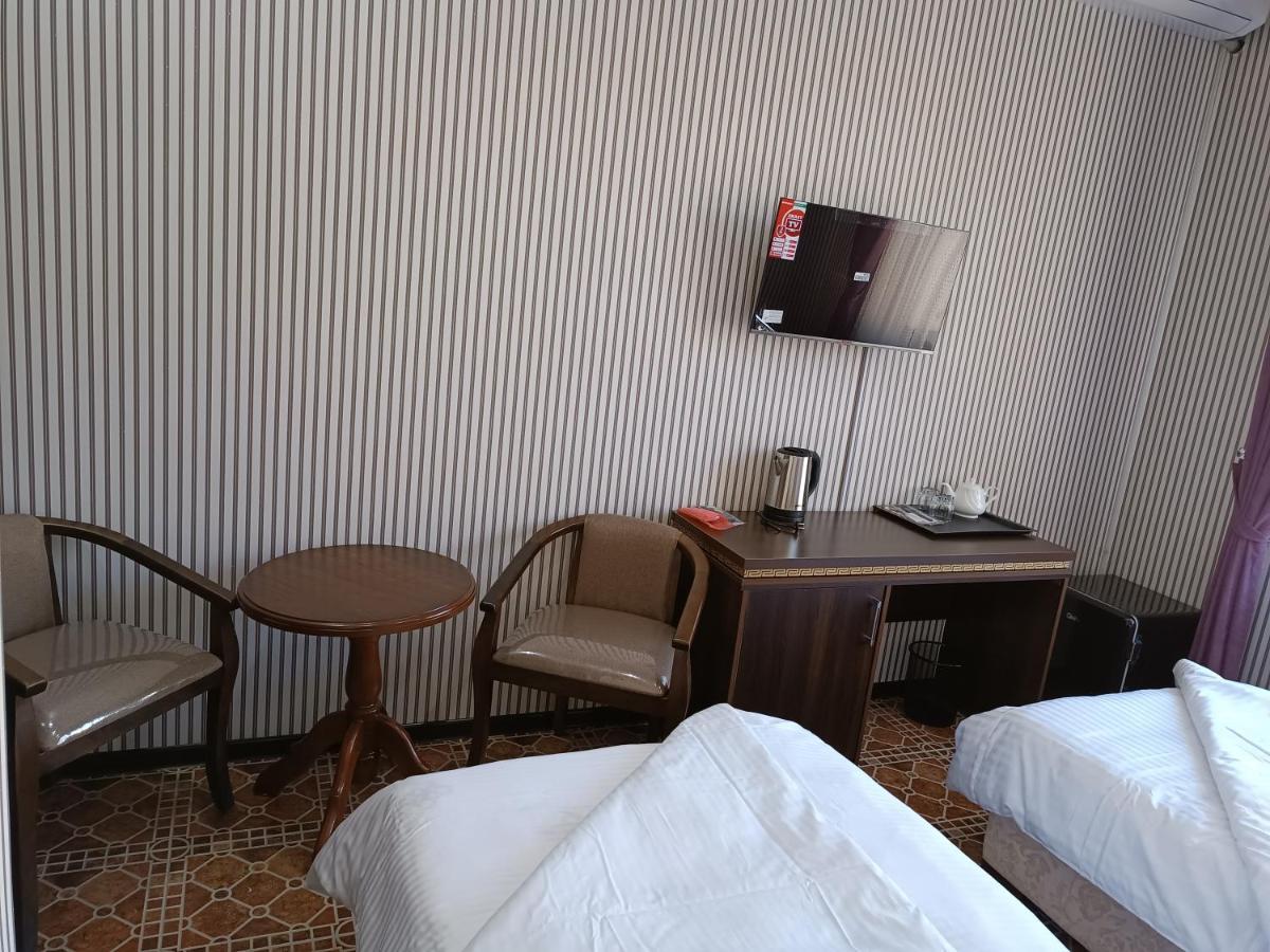 Gold Camel Registan Hotel Самарканд Екстериор снимка